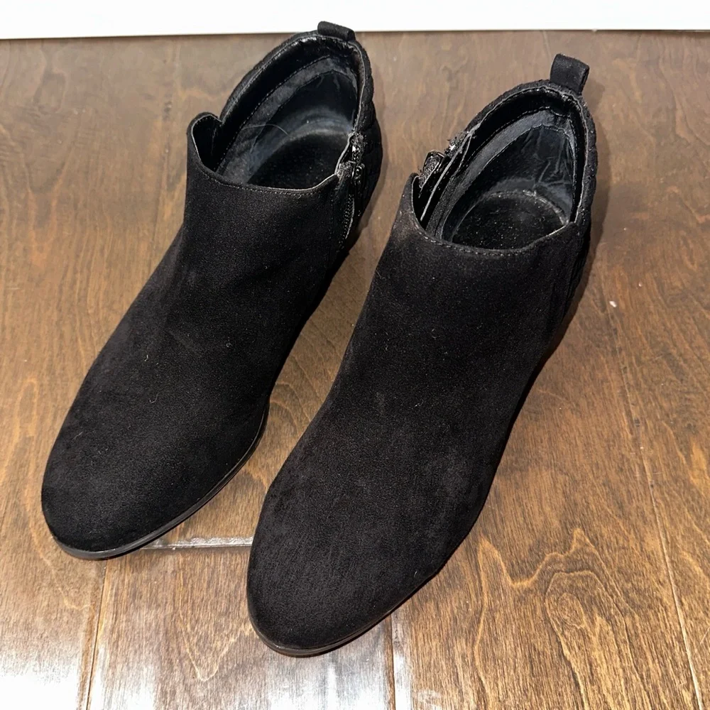 Style & Co Wessley Black Faux Suede Ankle Boot Low Stacked Heel Women’s Size 8
